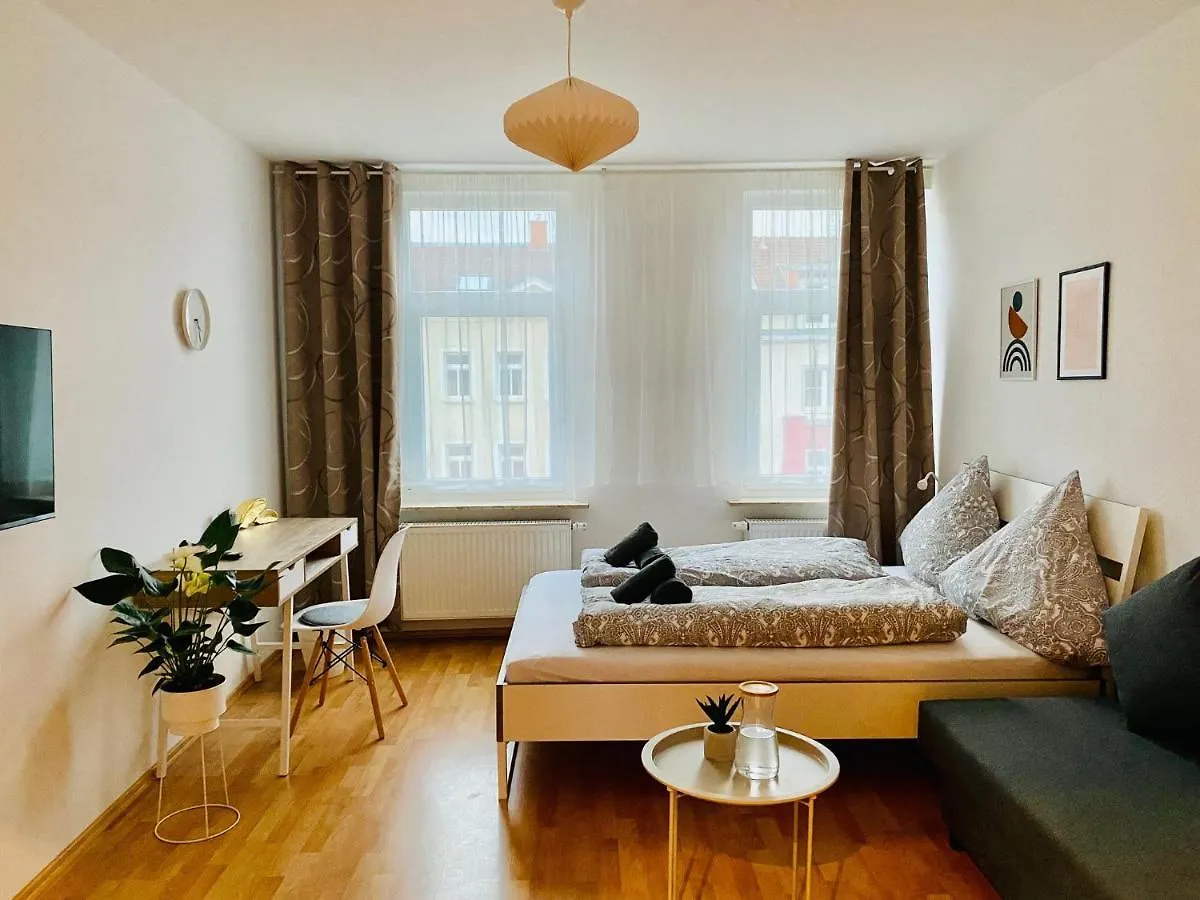 Modern & Cozy Rooms Leipzig-Gohlis Homestay